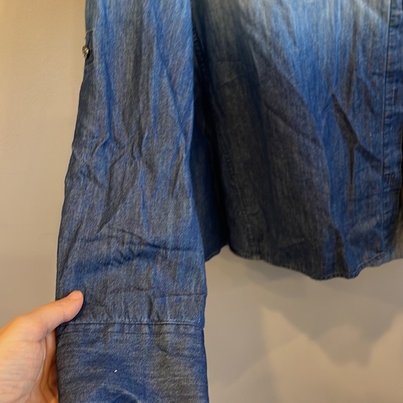 DKNY Ombre Denim Button-Up Shirt | Size M | Blue Gradient Long Sleeve - Picture 3 of 5